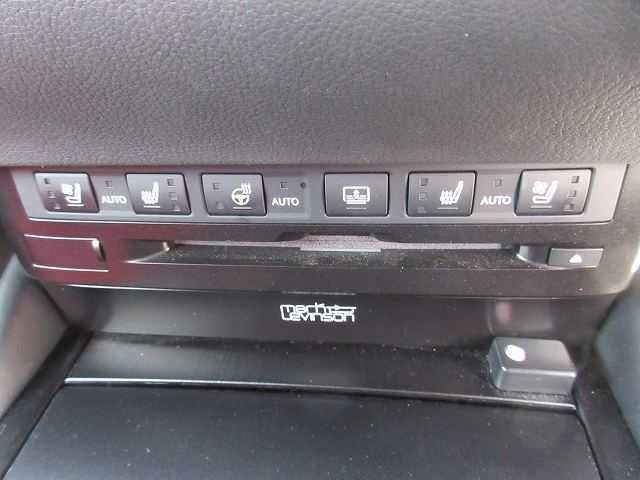 Lexus ES 2019-05 5984-6