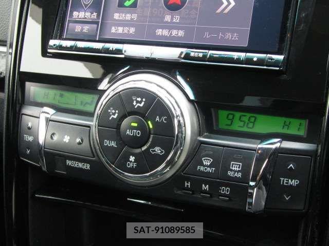 Toyota MARK X 2015-12 220833-11
