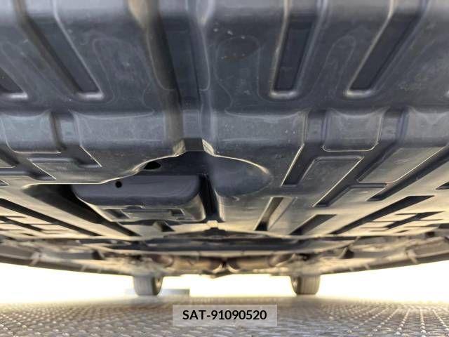 Toyota MARK X 2015-04 244412-19