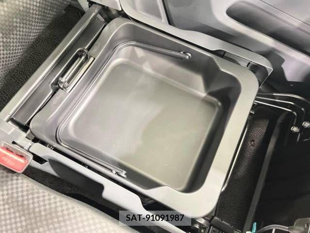 Suzuki HUSTLER 2017-03 312771-7