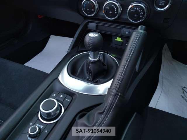 Mazda ROADSTER 2022-08 213773-16