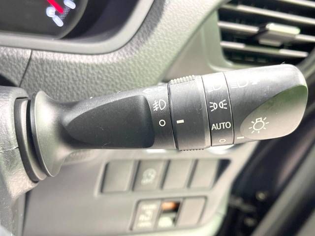 Toyota VOXY 2014-06 184719-6