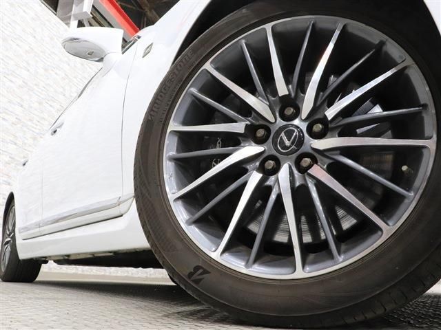 Lexus LS 2012-10 607-19