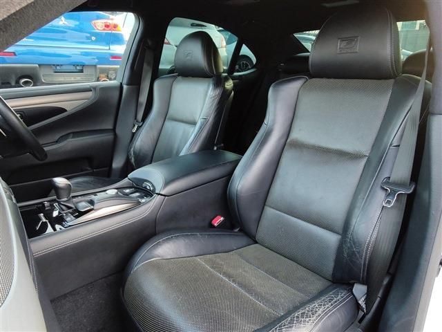 Lexus LS 2012-10 607-17