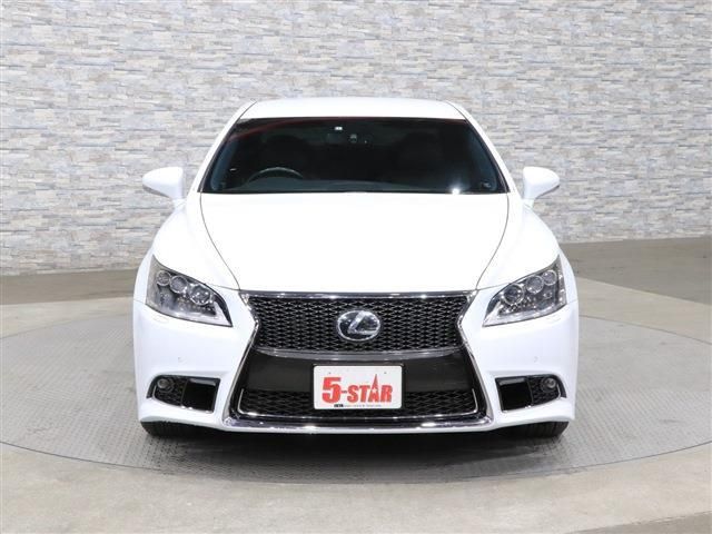 Lexus LS 2012-10 607-3