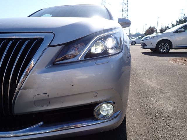 Toyota CROWN MAJESTA 2014-11 193771-4