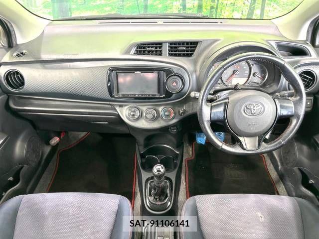 Toyota VITZ 2011-12 353019-1