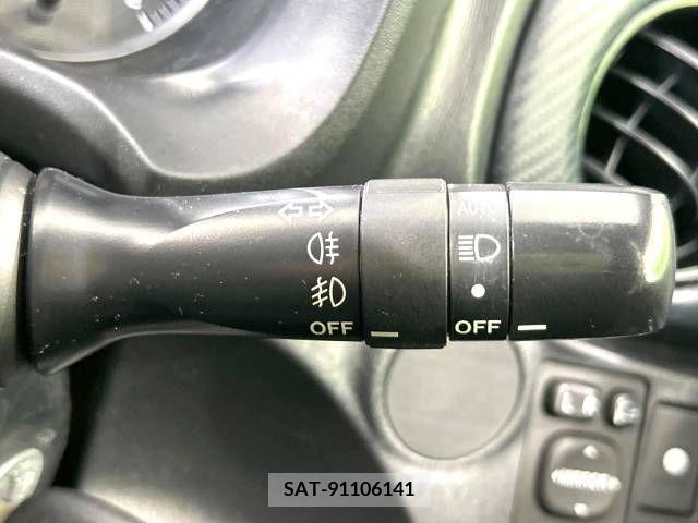 Toyota VITZ 2011-12 353019-4