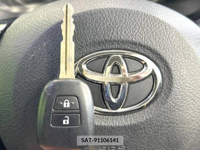 Toyota VITZ 2011-12 353019-6