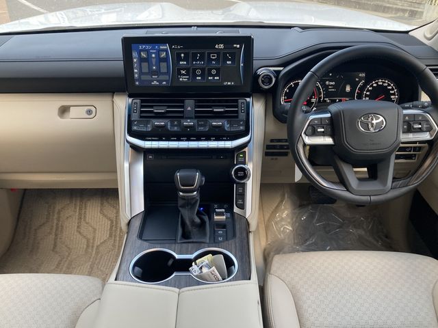 Toyota LAND CRUISER 2023-01 194850-1