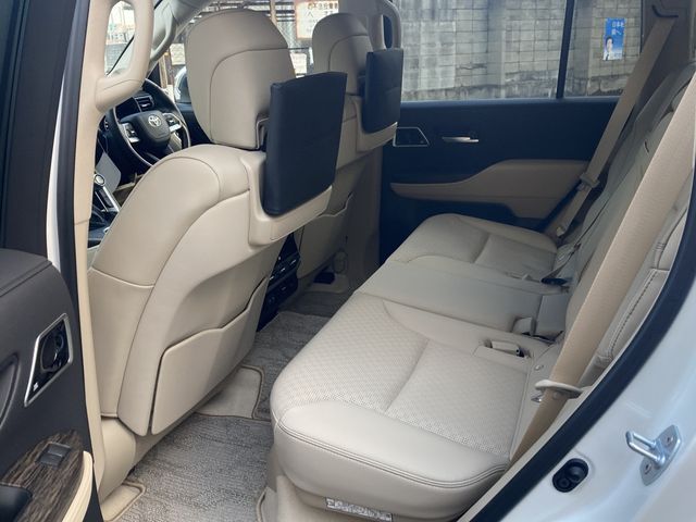 Toyota LAND CRUISER 2023-01 194850-7