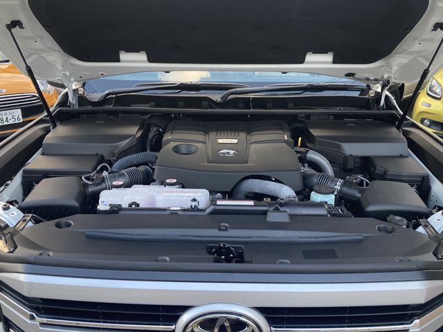 Toyota LAND CRUISER 2023-01 194850-17