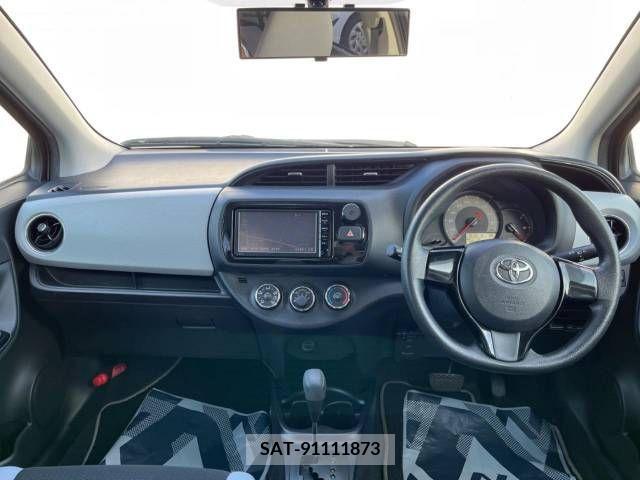 Toyota VITZ 2015-10 251441-1