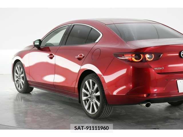 Mazda MAZDA3 2019-08 233439-6