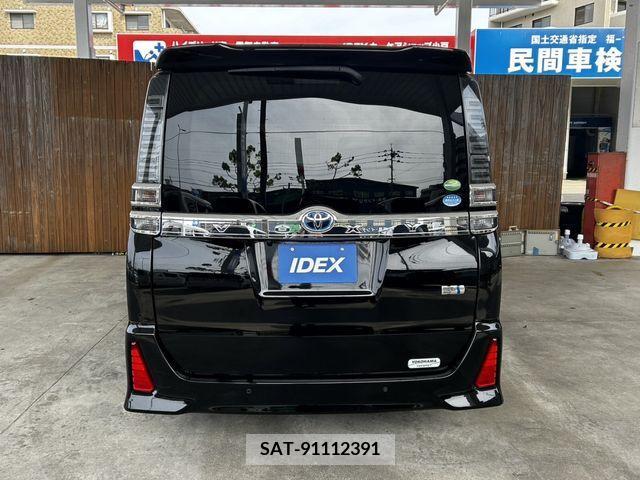Toyota VOXY HYBRID 2021-03 244975-6