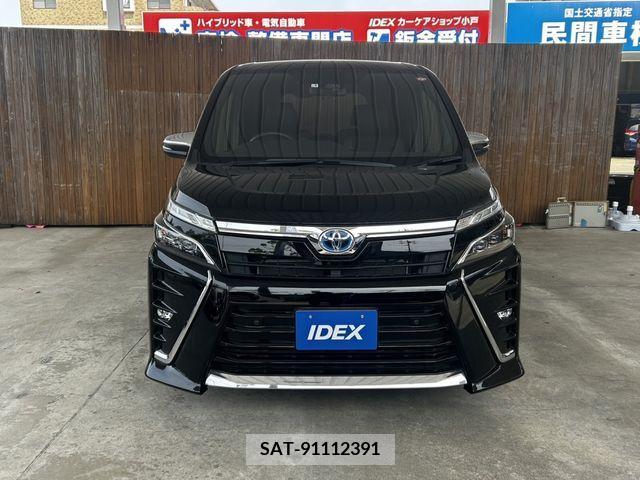 Toyota VOXY HYBRID 2021-03 244975-3