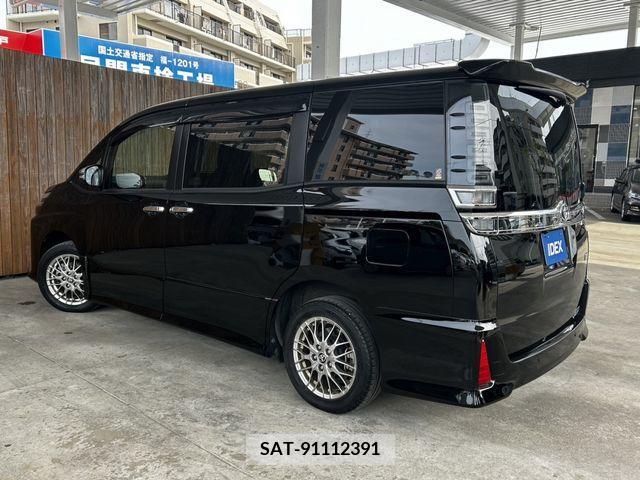 Toyota VOXY HYBRID 2021-03 244975-8
