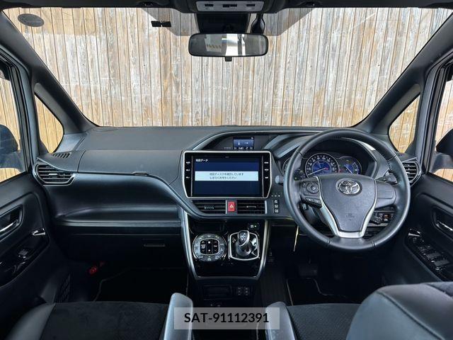Toyota VOXY HYBRID 2021-03 244975-2