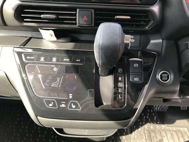 Nissan ROOX 2022-04 16860-21