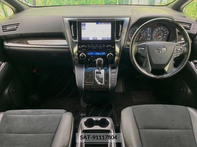 Toyota VELLFIRE 2017-02 299370-1