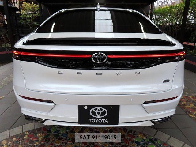 Toyota CROWN 2022-11 225456-4