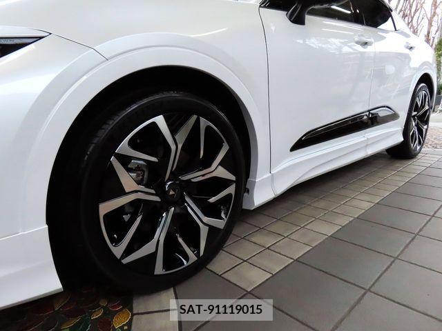 Toyota CROWN 2022-11 225456-7