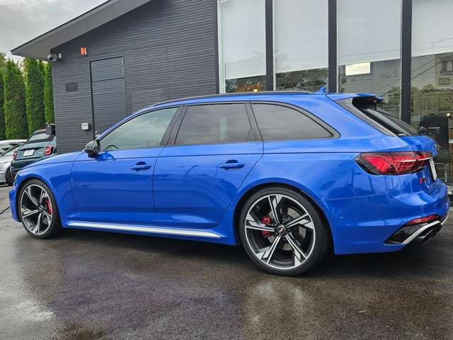 Audi RS4 2021-01 24983-22