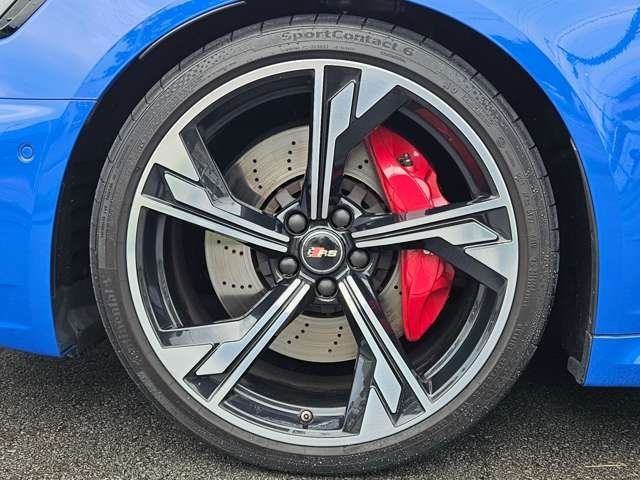 Audi RS4 2021-01 24983-25