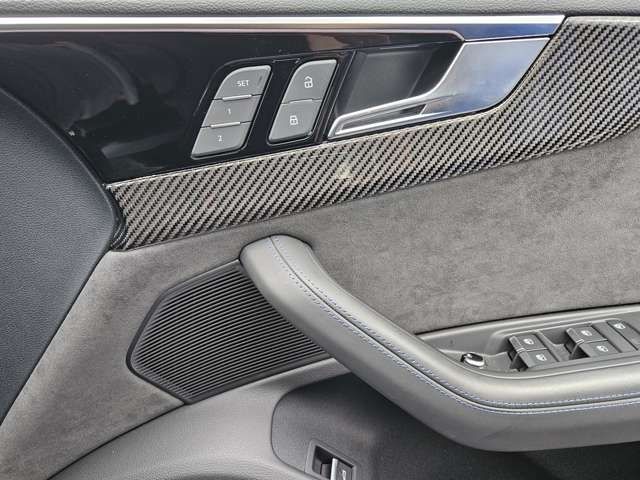 Audi RS4 2021-01 24983-15