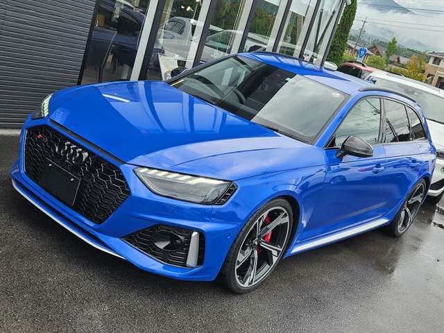 Audi RS4 2021-01 24983-18