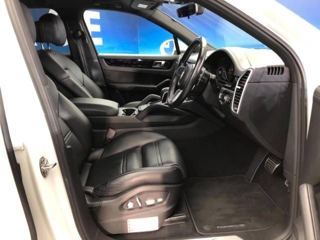 Porsche CAYENNE 2018-10 18348-8