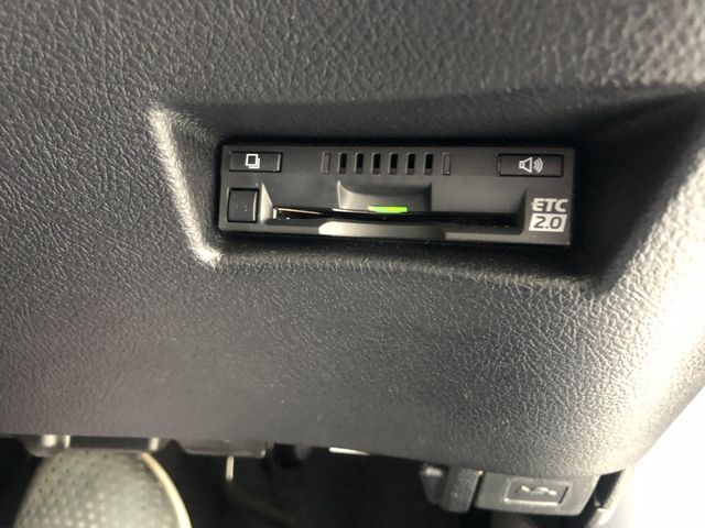 Toyota SIENTA 2021-05 27972-8