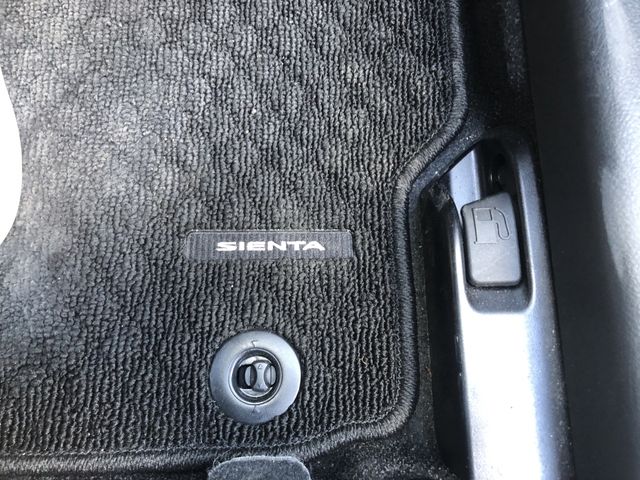 Toyota SIENTA 2021-05 27972-14