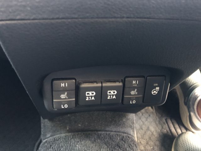 Toyota SIENTA 2021-05 27972-5