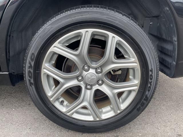 Mitsubishi OUTLANDER PHEV 2014-06 22257-17