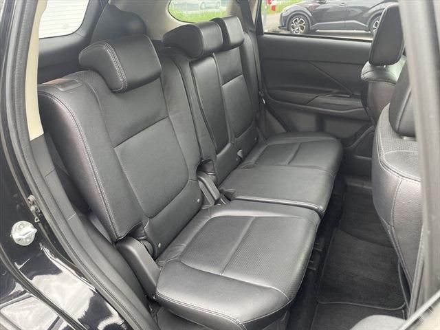 Mitsubishi OUTLANDER PHEV 2014-06 22257-20