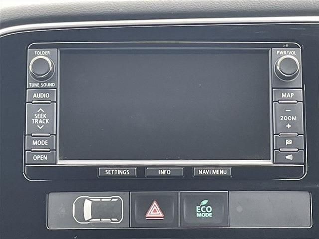 Mitsubishi OUTLANDER PHEV 2014-06 22257-26