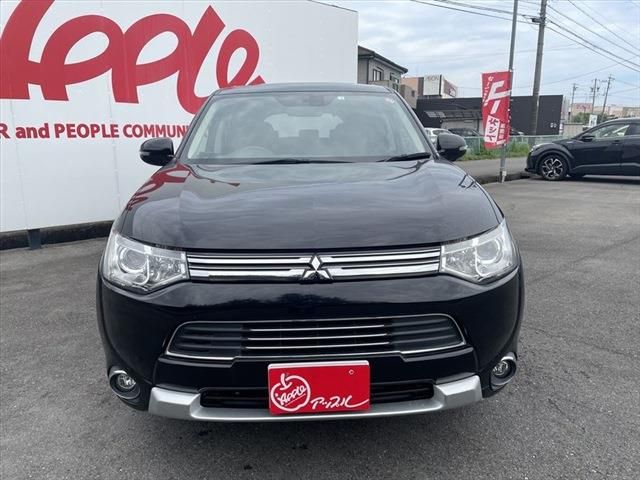 Mitsubishi OUTLANDER PHEV 2014-06 22257-1