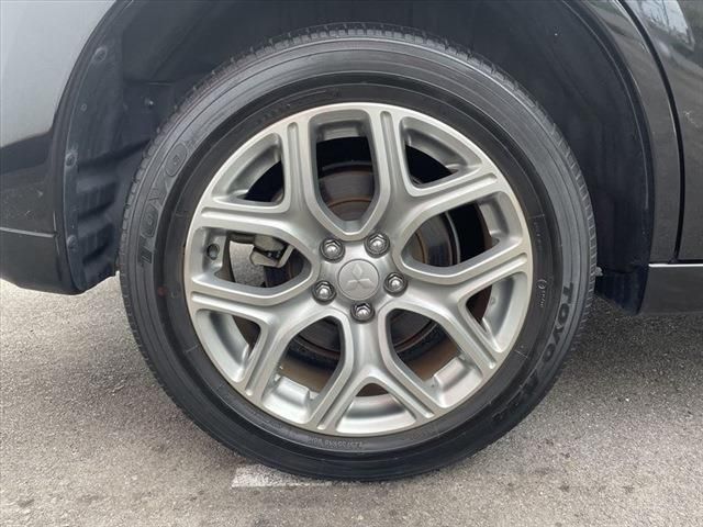 Mitsubishi OUTLANDER PHEV 2014-06 22257-15