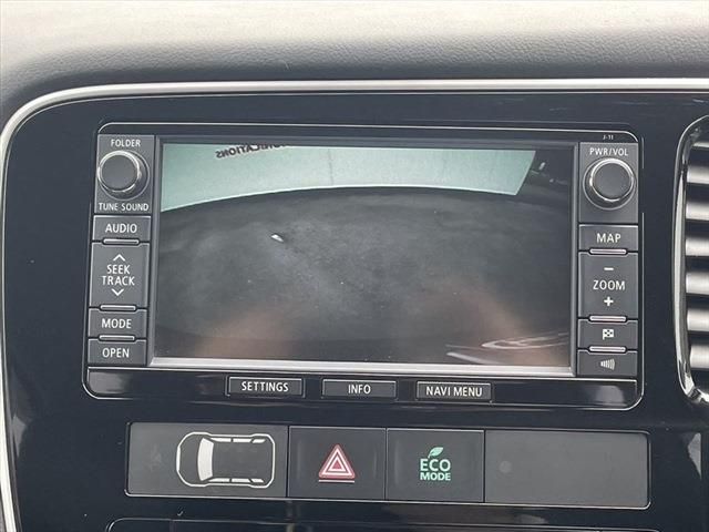 Mitsubishi OUTLANDER PHEV 2014-06 22257-27