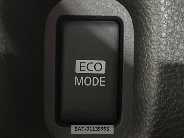 Nissan CUBE 2013-07 320692-6