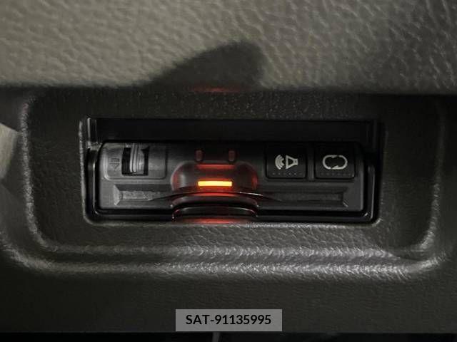 Nissan CUBE 2013-07 320692-3