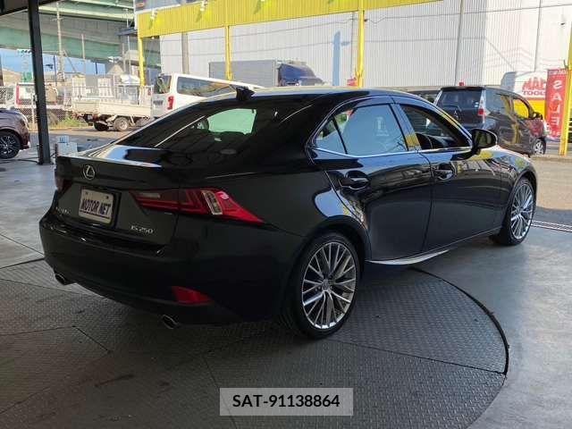 Lexus IS 2013-09 388327-18