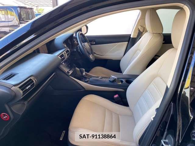 Lexus IS 2013-09 388327-5