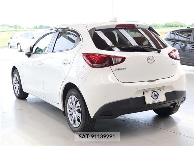 Mazda DEMIO 2019-06 301980-5
