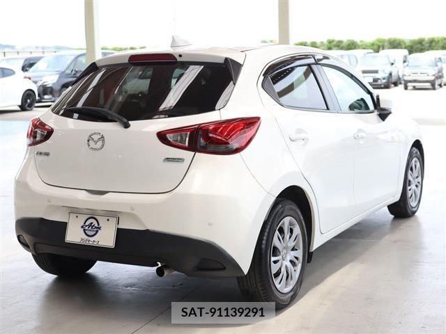 Mazda DEMIO 2019-06 301980-3