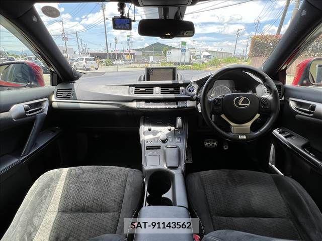 Lexus CT 2015-08 322673-19
