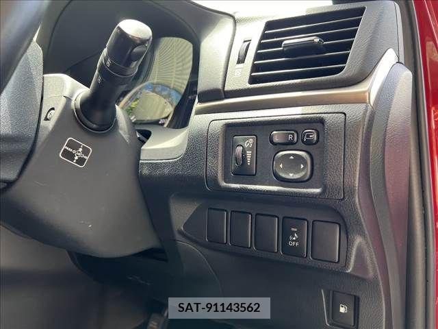 Lexus CT 2015-08 322673-3