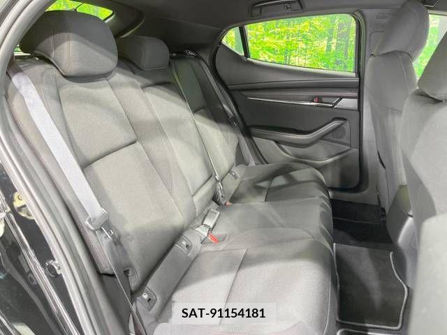 Mazda MAZDA3 2022-01 246391-9