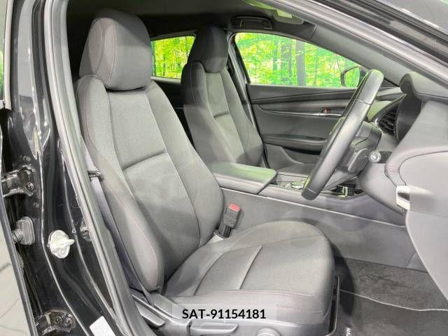 Mazda MAZDA3 2022-01 246391-8